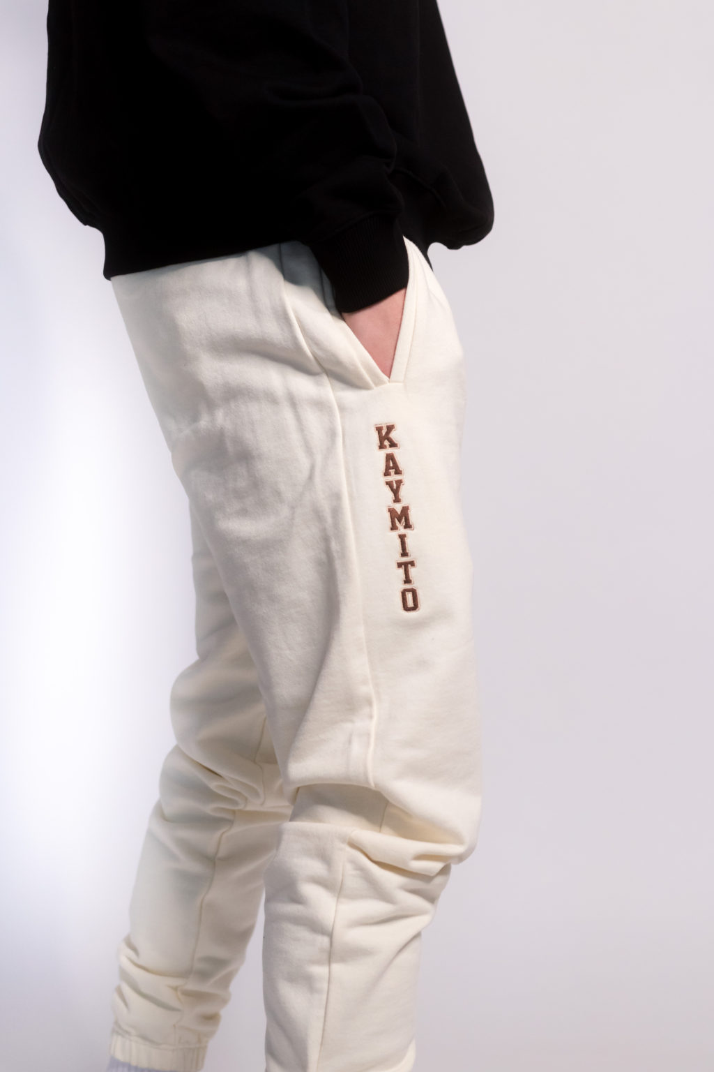 abercrombie cream sweatpants